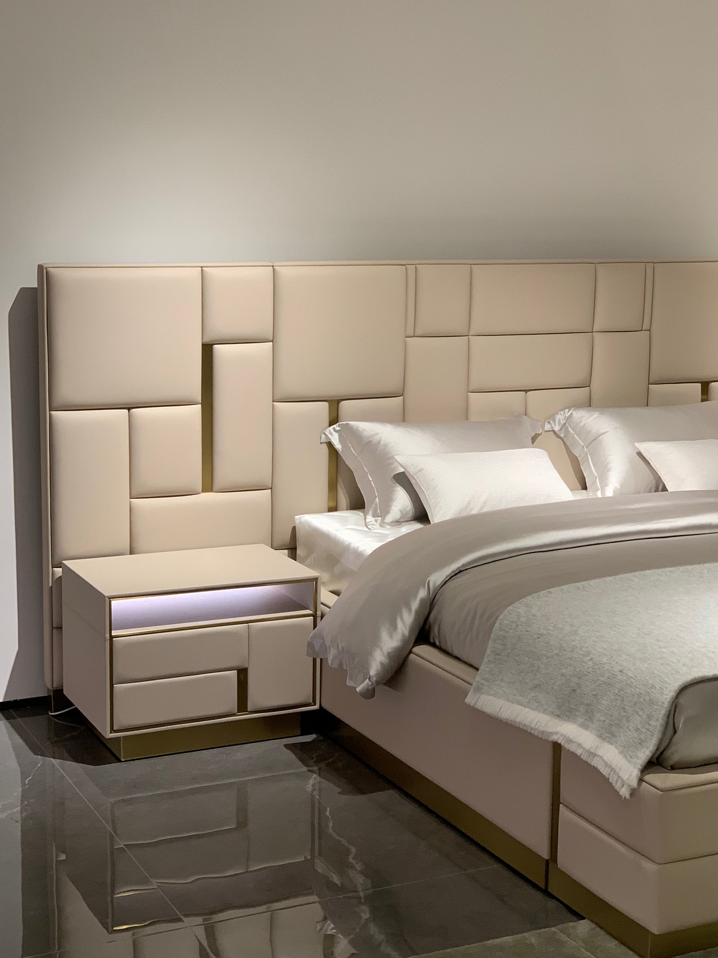 Bed 09
