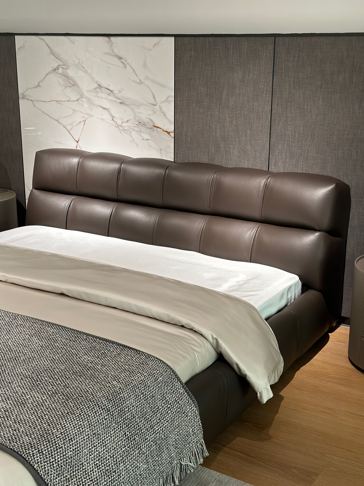 Bed 06