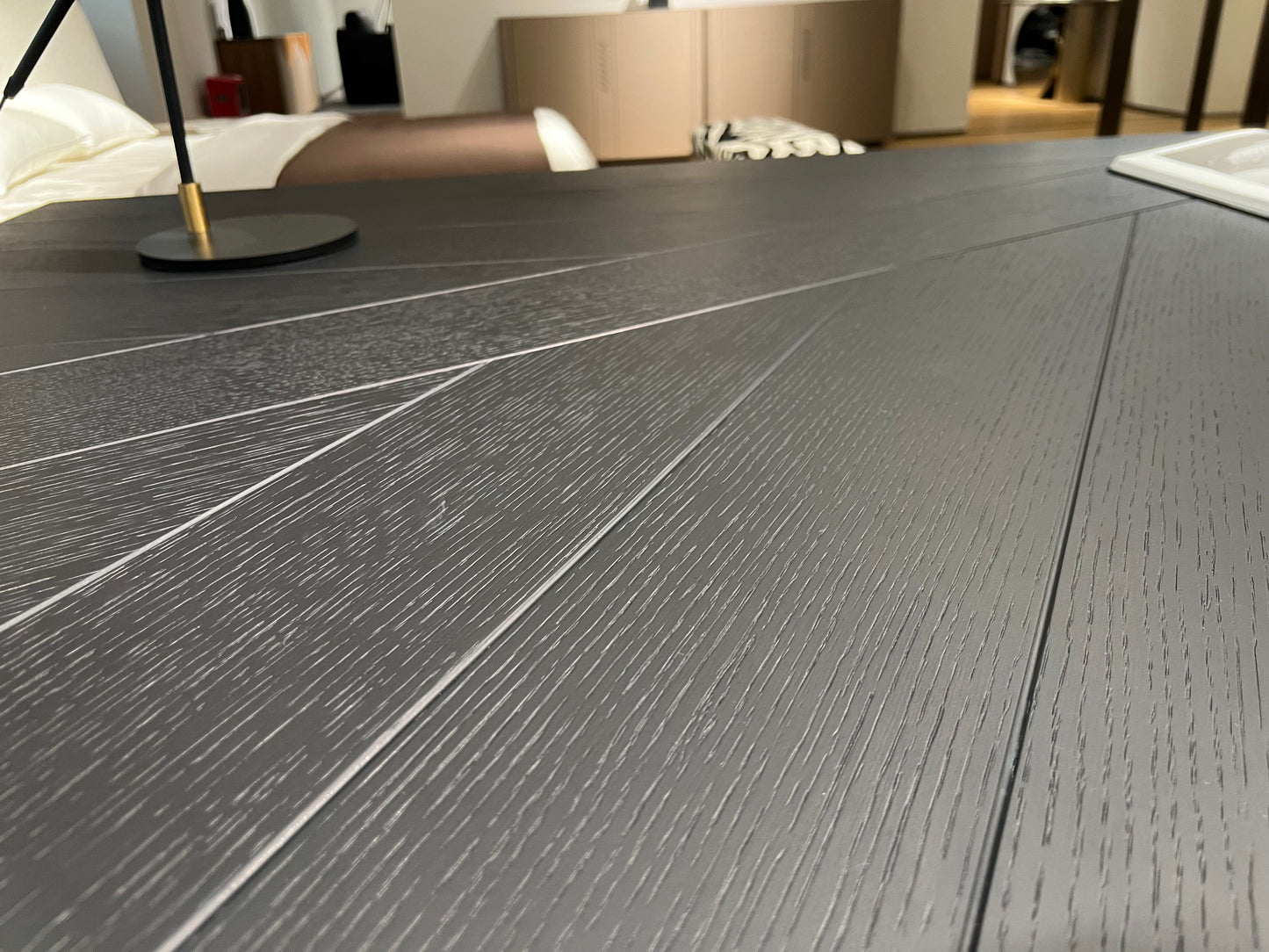 Desk 01