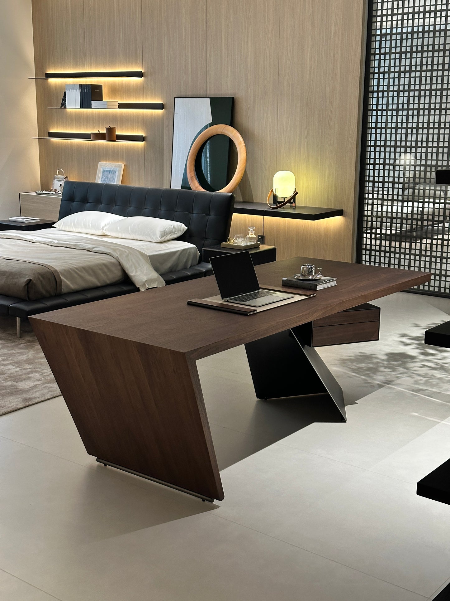 Desk 02