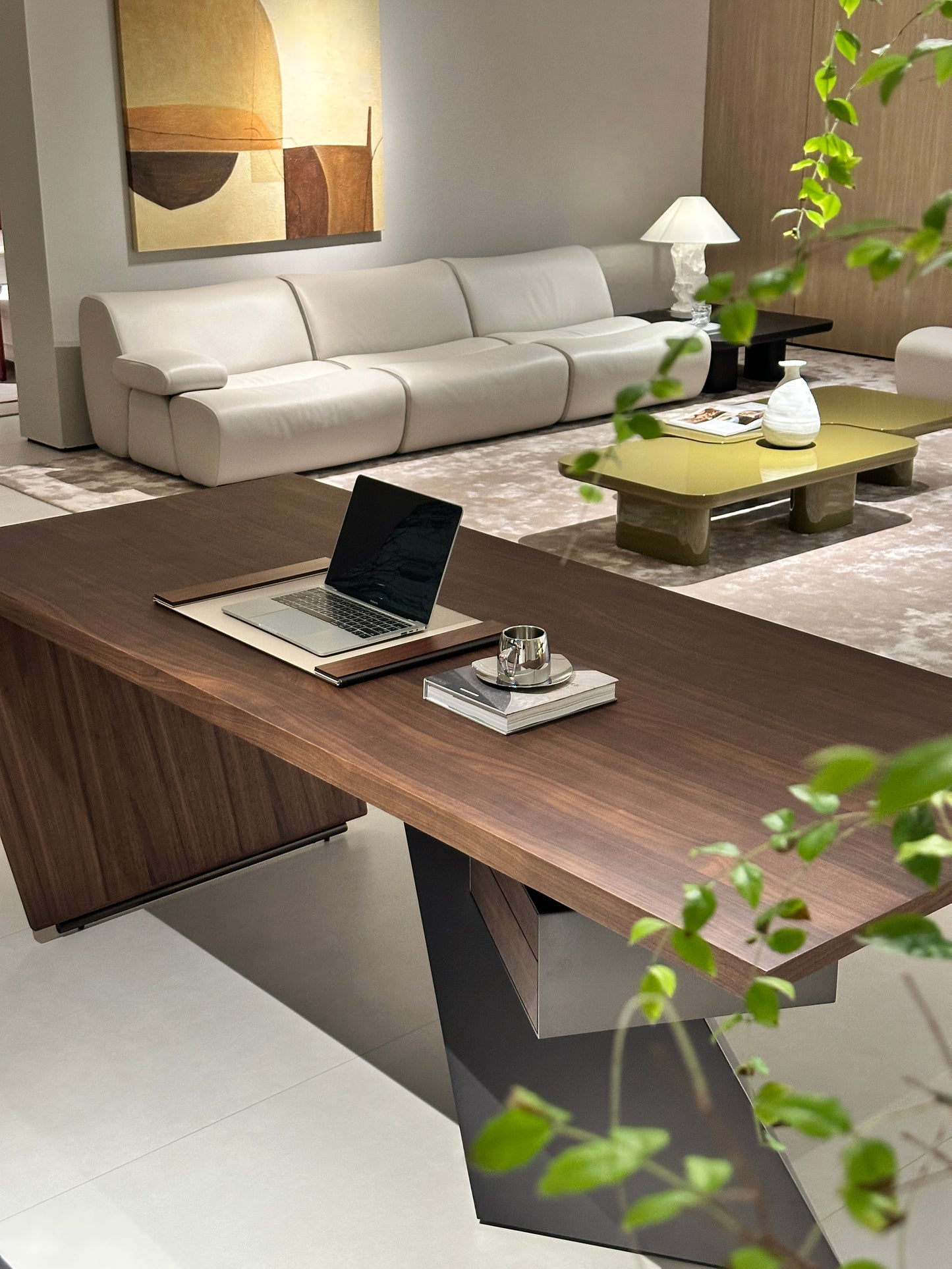 Desk 02